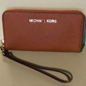 Michael Kors Wallet/Wristlet Brown